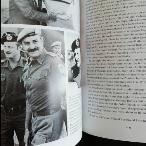 At the Front - A General`s Account of South Africa`s Border War  / Jannie Geldenhuys