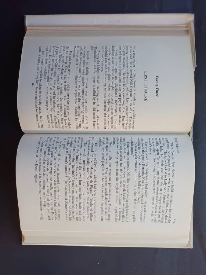 CAPE CAMEOS / Barbara Campbell Tait