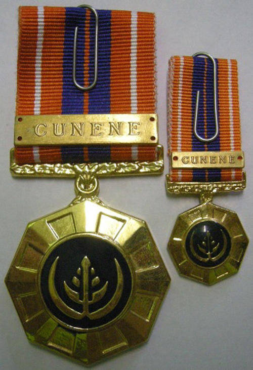 Full Size Pro Patria Medal Numbered at Back & Miniature w/ Cunene Bars In Box