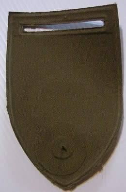 7 Infantry Division C COY Rubberised Flash Pin Intact