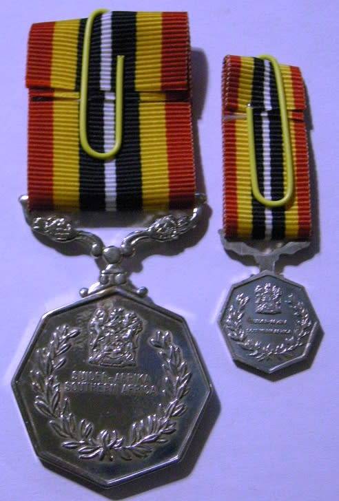 Full Size Southern Africa Medal Double Face Susp Tall Grass Poor Detail Number on Rim w/ Miniature
