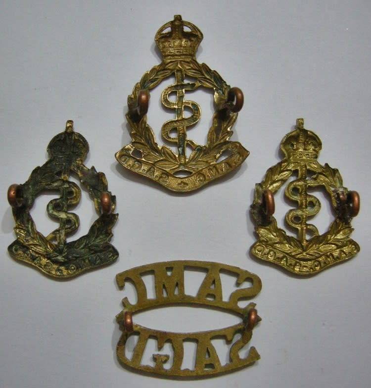 SA Medical Corps Gilding Metal Cap & Collar Badges & Shoulder Title Owen 1575, 1579, 1580 & 1569