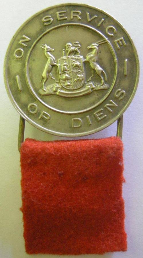 On Service Buttonhole Badge WWII Numbered at Back 29mm