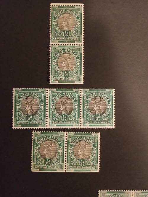1933 Union of SA,  hyphenated issue. 1/2d booklet pairs and strip. All MNH