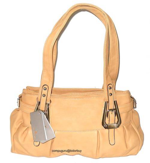 **LATE ENTRY** Latest David Jones Classic Handbag @ R1