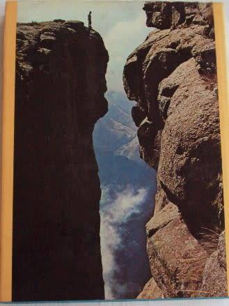 Barrier of Spears Drama of the Drakensberg R O Pearse