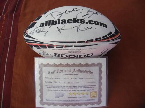 2011 Team signed All Blacks New Zealand Rugby Ball Rare