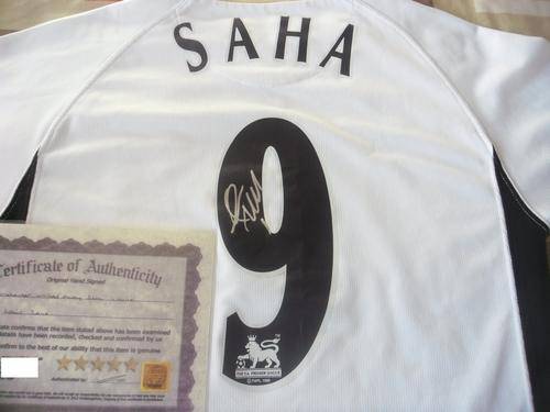 Manchester United signed SAHA football / soccer shirt + COA RARE!!!!