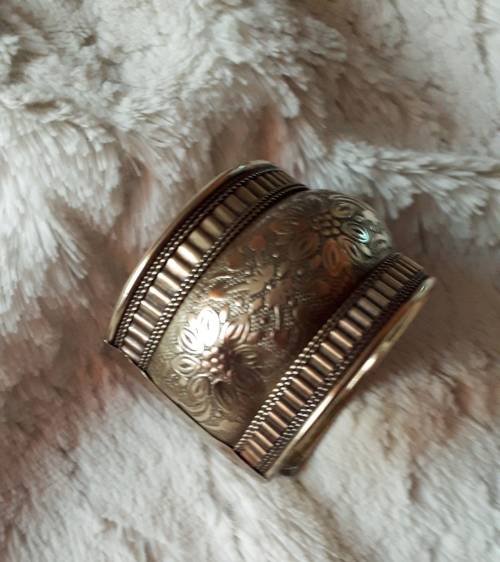 Vintage brass ornate cuff bangle