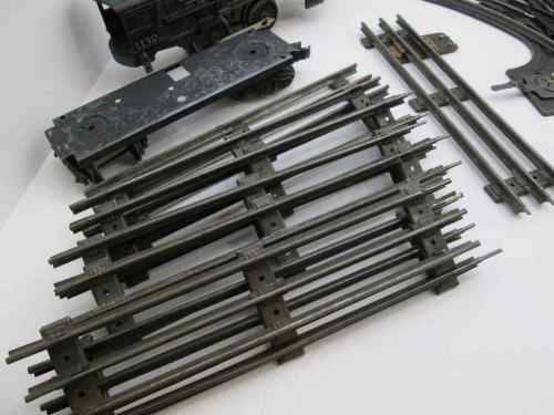 Assorted Vintage Lionel Train & Tracks, 31 Pieces, See Ad For All Details