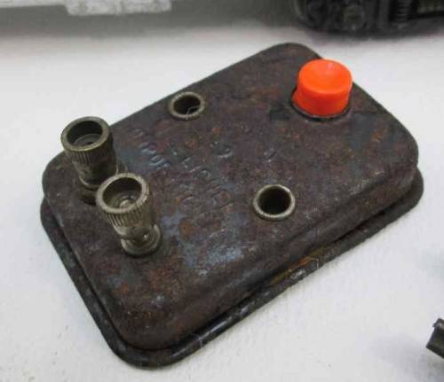Assorted Vintage Lionel Train & Tracks, 31 Pieces, See Ad For All Details