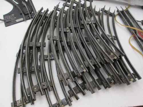 Assorted Vintage Lionel Train & Tracks, 31 Pieces, See Ad For All Details