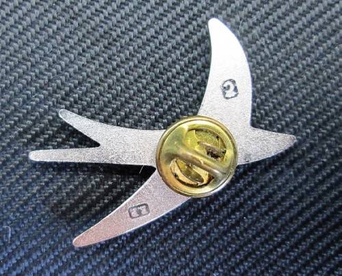 Swallow Lapel Pin - 4cm/3cm