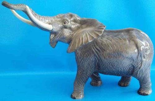 Large Beswick Elephant Model 998 - Height 26cm