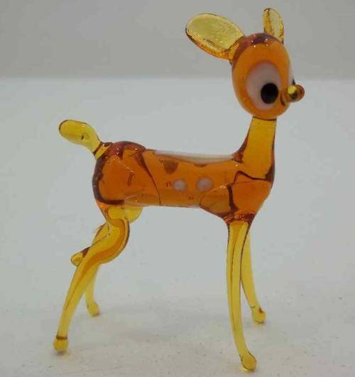 Lovely Vintage Glass Deer - 7,5cm/4,5cm