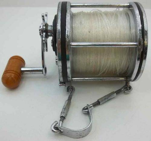 Vintage Penn Senator 9/10 Fishing Reel