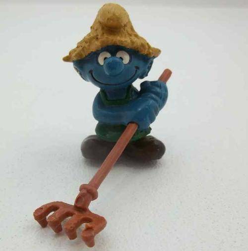 Vintage Schleich Smurf Farmer/Gardener Straw Hat and Rake