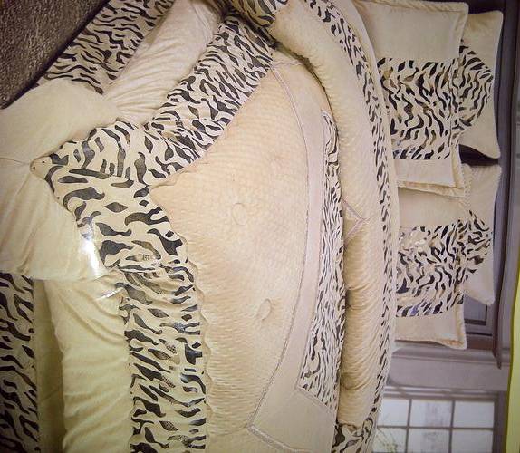 KING size Bedspread Comforter Superior Luxurious 6 Piece - CREAM