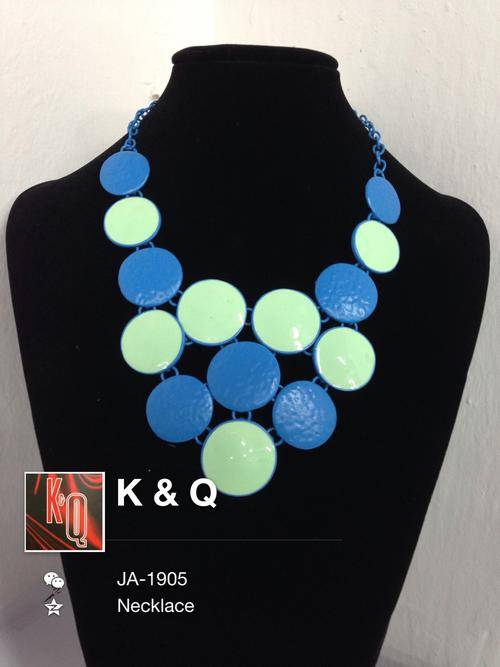 K & Q scarf -necklace