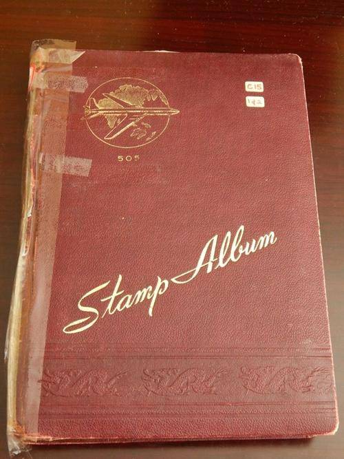 Stamp album - Tatty condition - clean pages - very good value