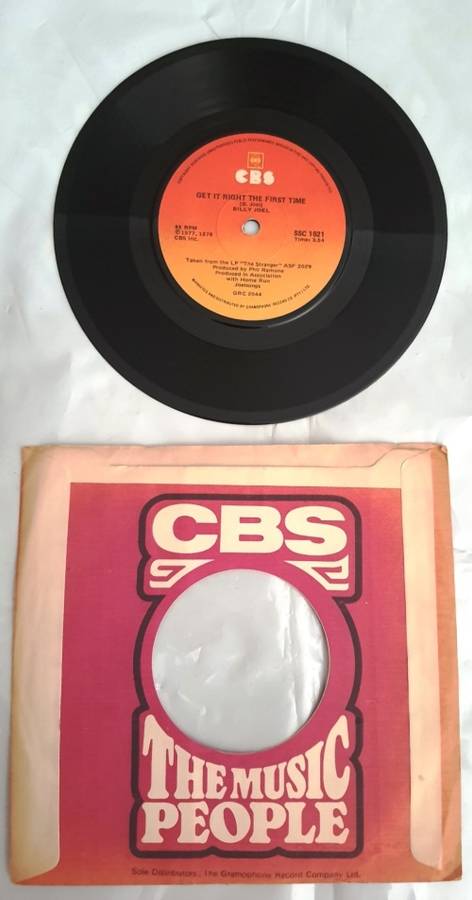 7` Single,BILLY JOEL,JUST THE WAY YOU ARE,Record:VG+,Paper Cover,Label:CBS,CAT:SSC1621,Press:SA