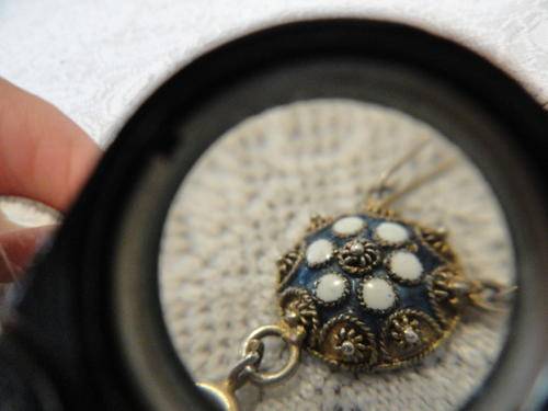 GILT AND ENAMEL BRACLET