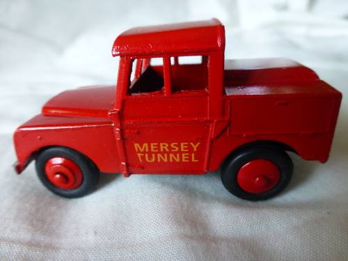 Dinky Toys #255 Mersey Tunnel Police 1961 Land Rover Meccano England.