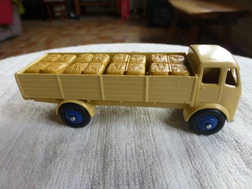 Dinky Toy 25R Forward Control Lorry