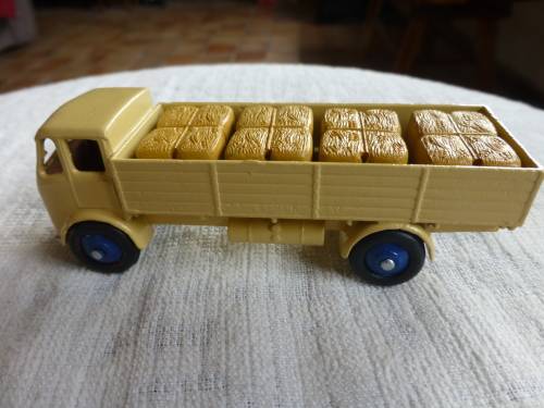 Dinky Toy 25R Forward Control Lorry