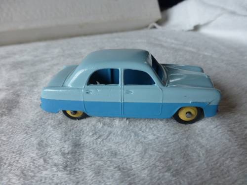 Dinky toy Ford Zephyr 162 Mecanno Ltd England sirca 1956 to1960