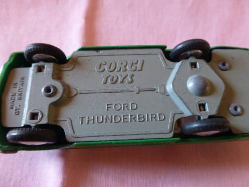 Corgi Toys Ford Thunderbird Gt Britain.