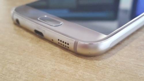 Samsung Galaxy S6 Gold (Broken Screen)