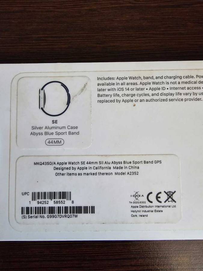 Apple Watch SE (44mm , 2nd Generation, GPS) Aluminium Case