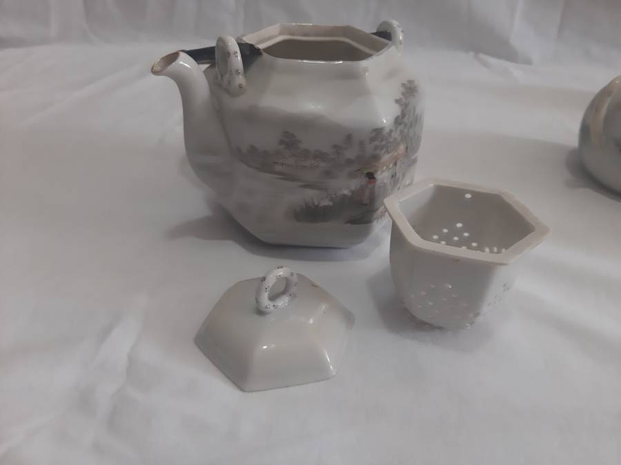 1930`s SATSUMA TEASET DECORATED BY GENZAN