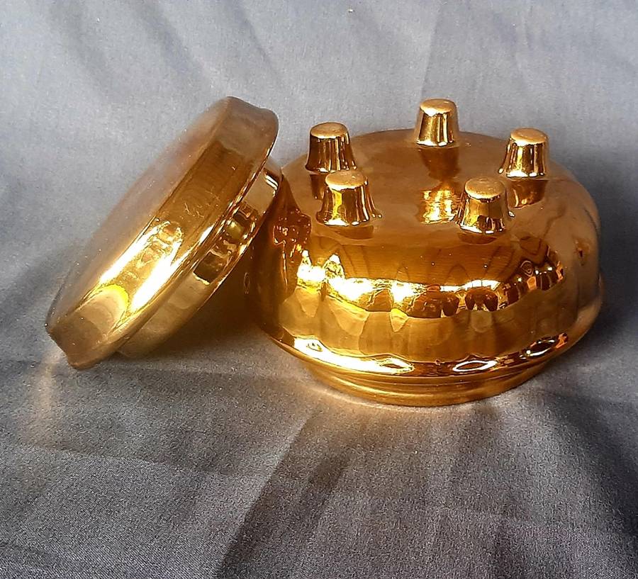 VINTAGE GOLD HUE CERAMIC BOWL WITH LID