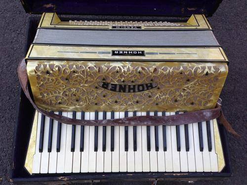 Hohner Vintage Accordion