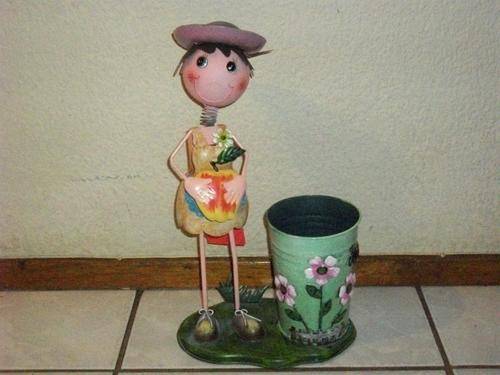 HUGE LOVELY IRON DECOR DOLL  * COMBINE AND SAVE ON SHIPPING * LATE ENTRY
