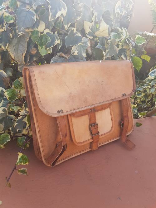 BRAND NEW Leather Laptop Bag THIS WEEKEND ONLY (FREE WALLET)!! GENUINE LEATHER!!
