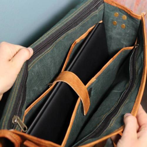 MASSIVE SAVINGS!!! Stunning BRAND NEW Leather (GENUINE LEATHER) Laptop / Carry / Notebook Bag