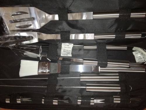 Brand New Braai Set With Spatula, Fork, Tongs, Basting Brush & Skewers - Premium Quality Kit!!
