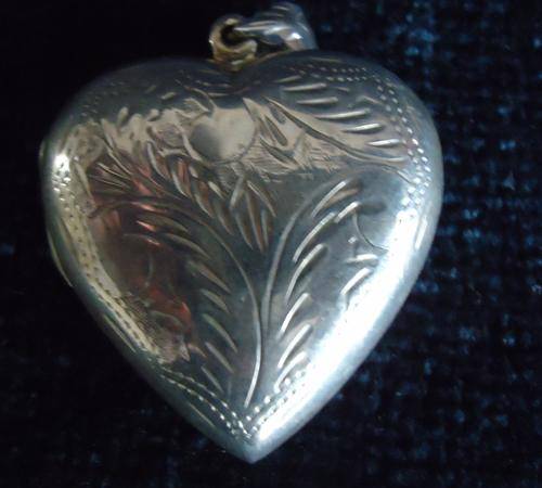SILVER LOCKET