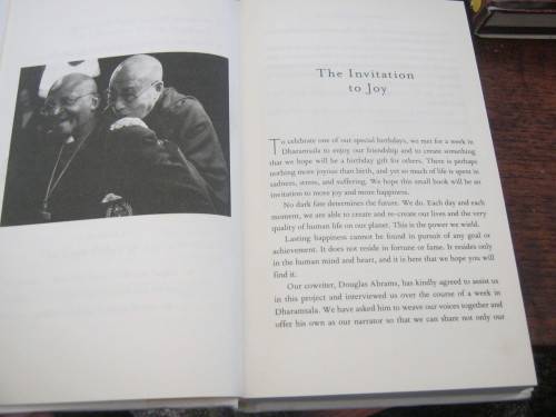JOY,THE BOOK OF -HIS HOLINESS THE DALAI LAMA AND ARCHBISHOP DESMOND  TUTU WITH DOUGLAS ABRAMS