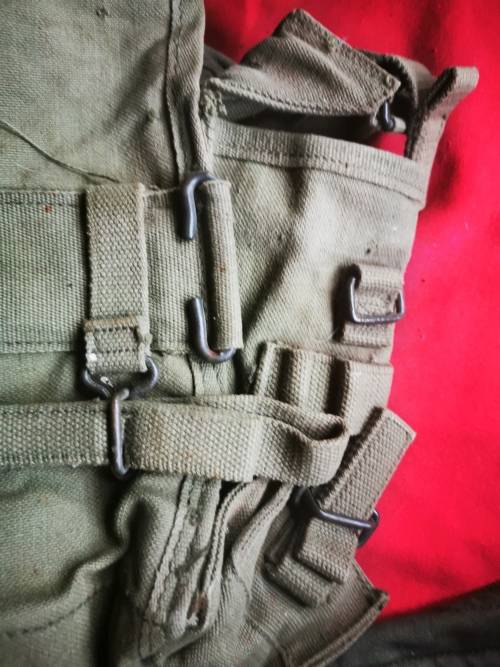 Rhodesian army P62 left kidney pouch plus canteen complete