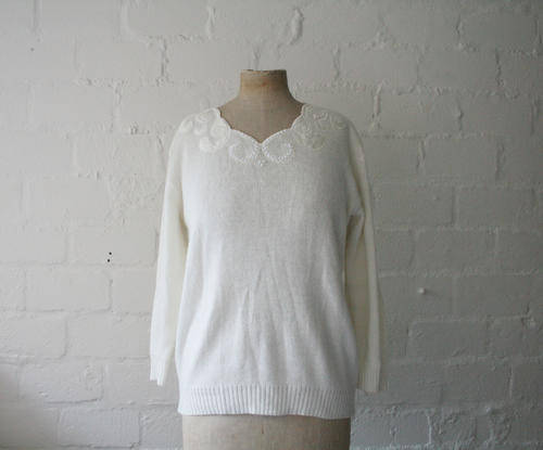VINTAGE CREAM KNITTED JERSEY WITH EMBELLISHED NECKLINE SIZE M - L