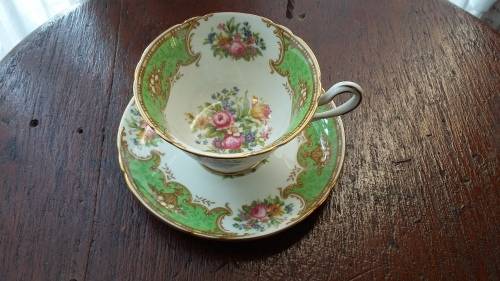 27 Piece Tea set. Shelley, England. Fine bone china. Green Duchess pattern number 13402