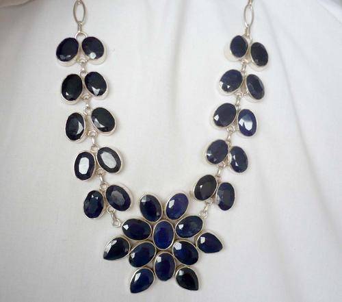 140.000 CTS!!!!! STUNNING 925 STERLING SILVER DESIGNER SAPPHIRE NECKLACE!