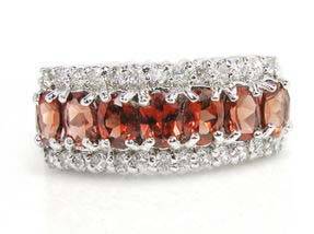 STUNNING 14K SOLID WHITE GOLD GARNET AND WHITE SAPPHIRE RING! 6.080CTS!!