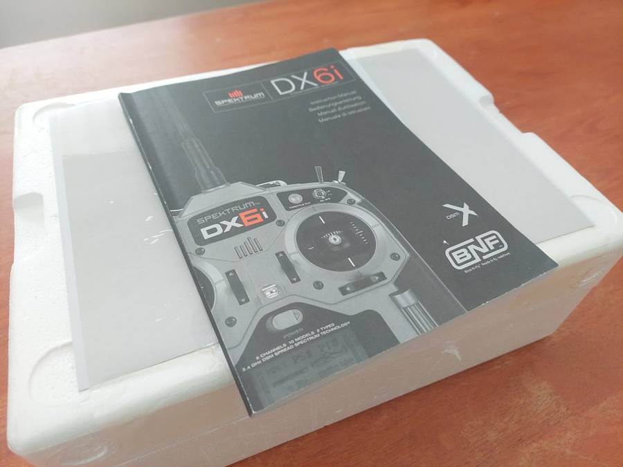 Spektrum DX6i transmitter