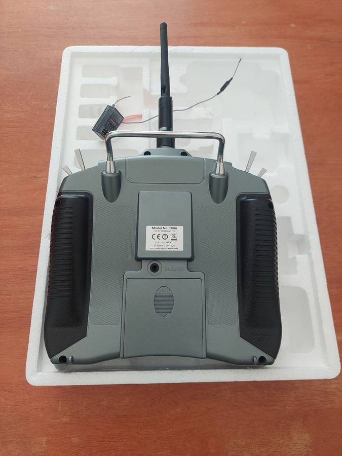 Spektrum DX6i transmitter