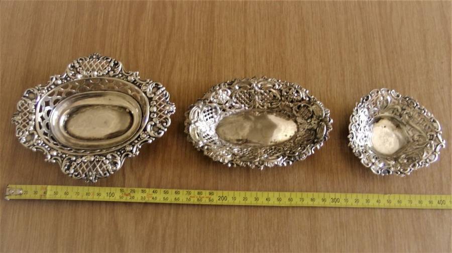 5 Victorian Nickel Silver Nut, Bon Bon Dishes, EPNS S&Co Arthur Elwell Spurrier & Co England, EUC